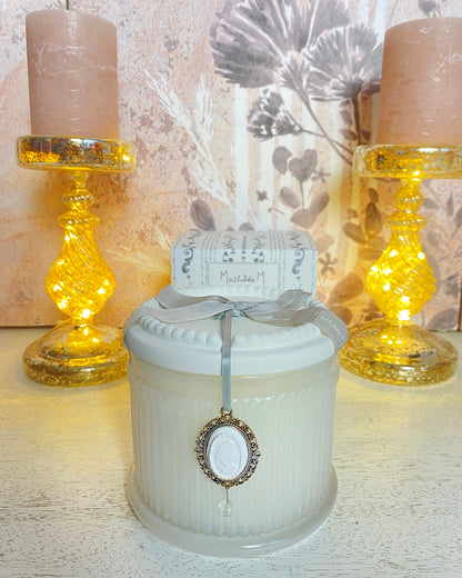 BOUGIE PARFUMÉE ÉLÉGANTE